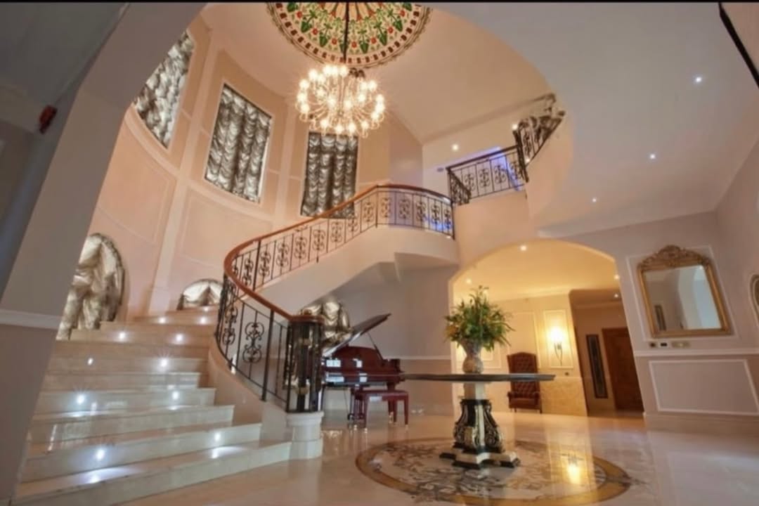 Your Private Waterfront Paradise on Banana Island