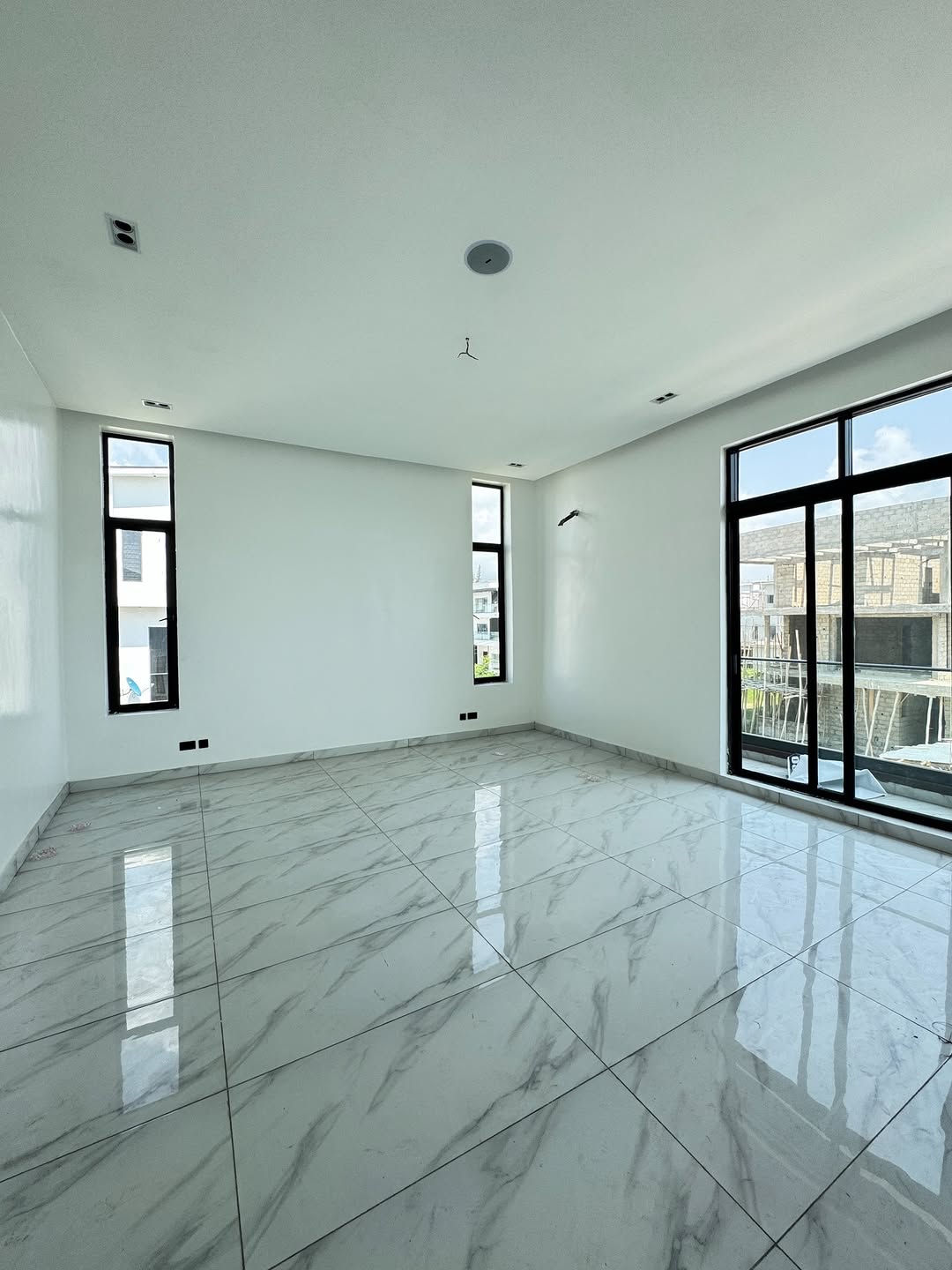 Lekki’s Ultimate 5-Bedroom Haven with Resort-Style Pool