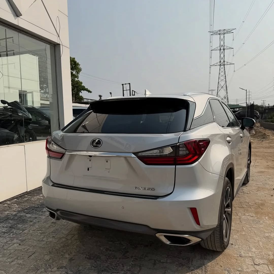 Luxury Awaits: 2019 Lexus RX350 Premium