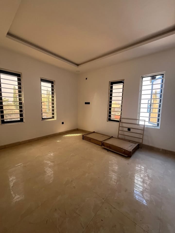 Prime Gwarimpa Apartments: Elevator Luxury, En-Suite Bliss