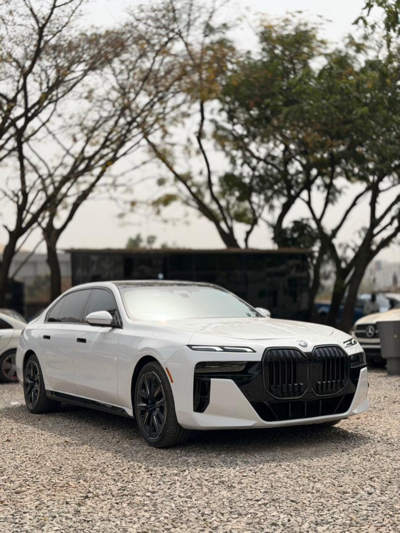 2024 BMW 740i: Near-New Luxury, Just 6k Miles