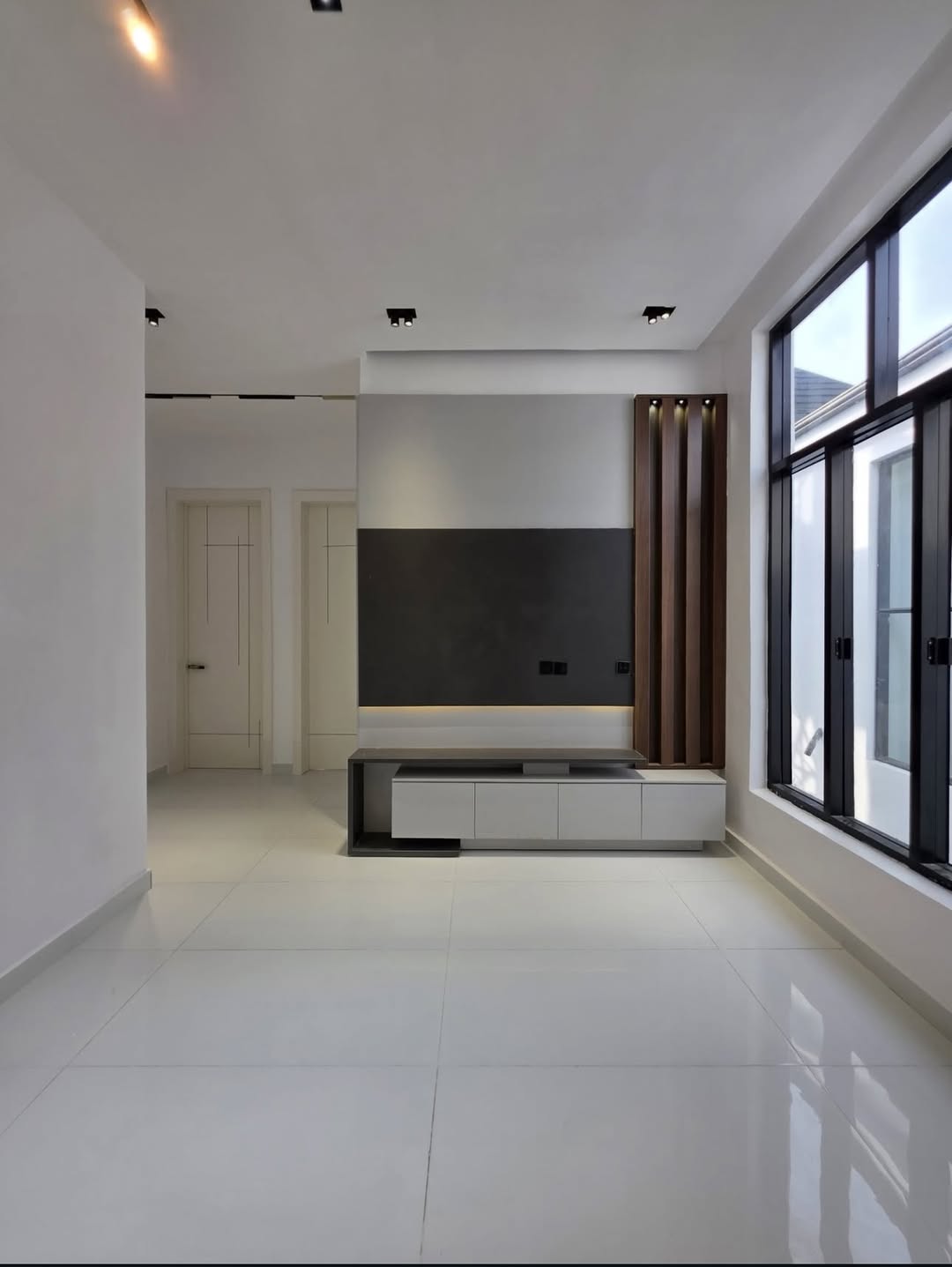 Lagos Luxury: 5-Bedroom Poolside Estate with BQ