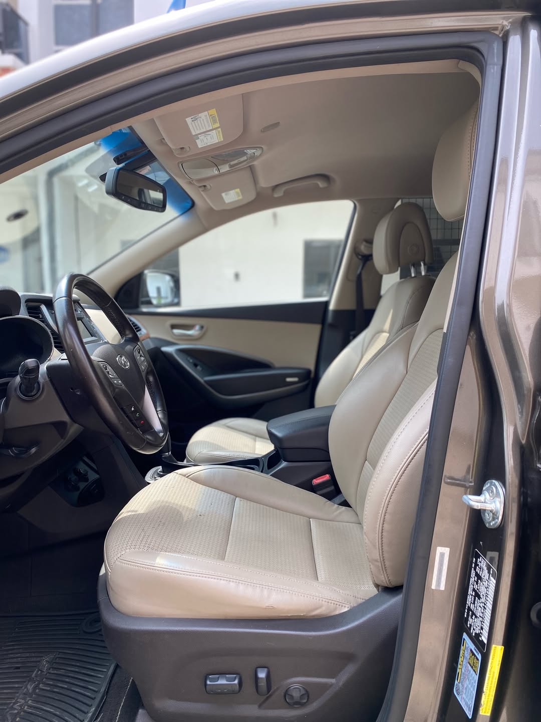 Pristine 2014 Santa Fe Sport: Low Miles, Luxury Leather