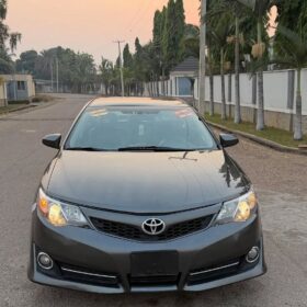 2013 Camry SE: Reliable Luxury