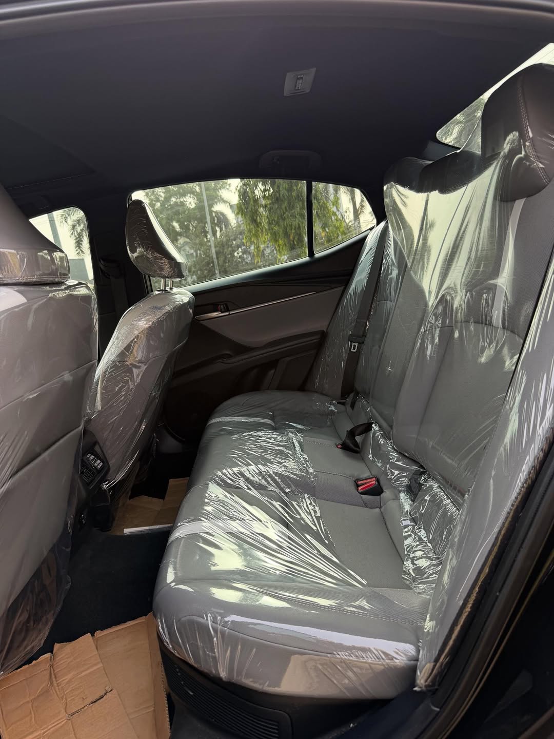 2025 Camry SE: Ultra-Low Miles, Premium Price