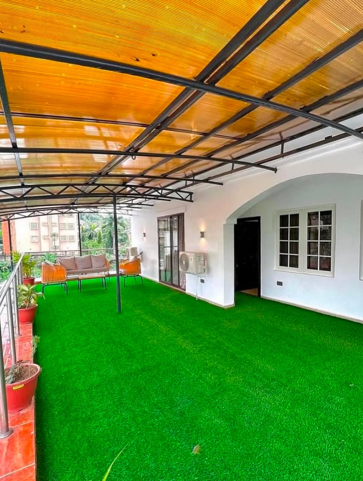 Live Your Abuja Dream: Automated 2-Bed with Pool & Gym