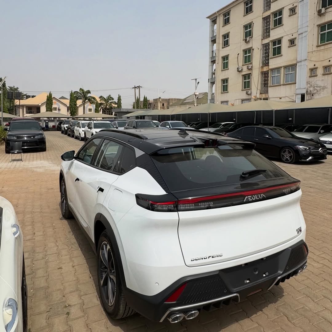 2025 Aeolus Mage: Futuristic Turbo Luxury, Zero Stories