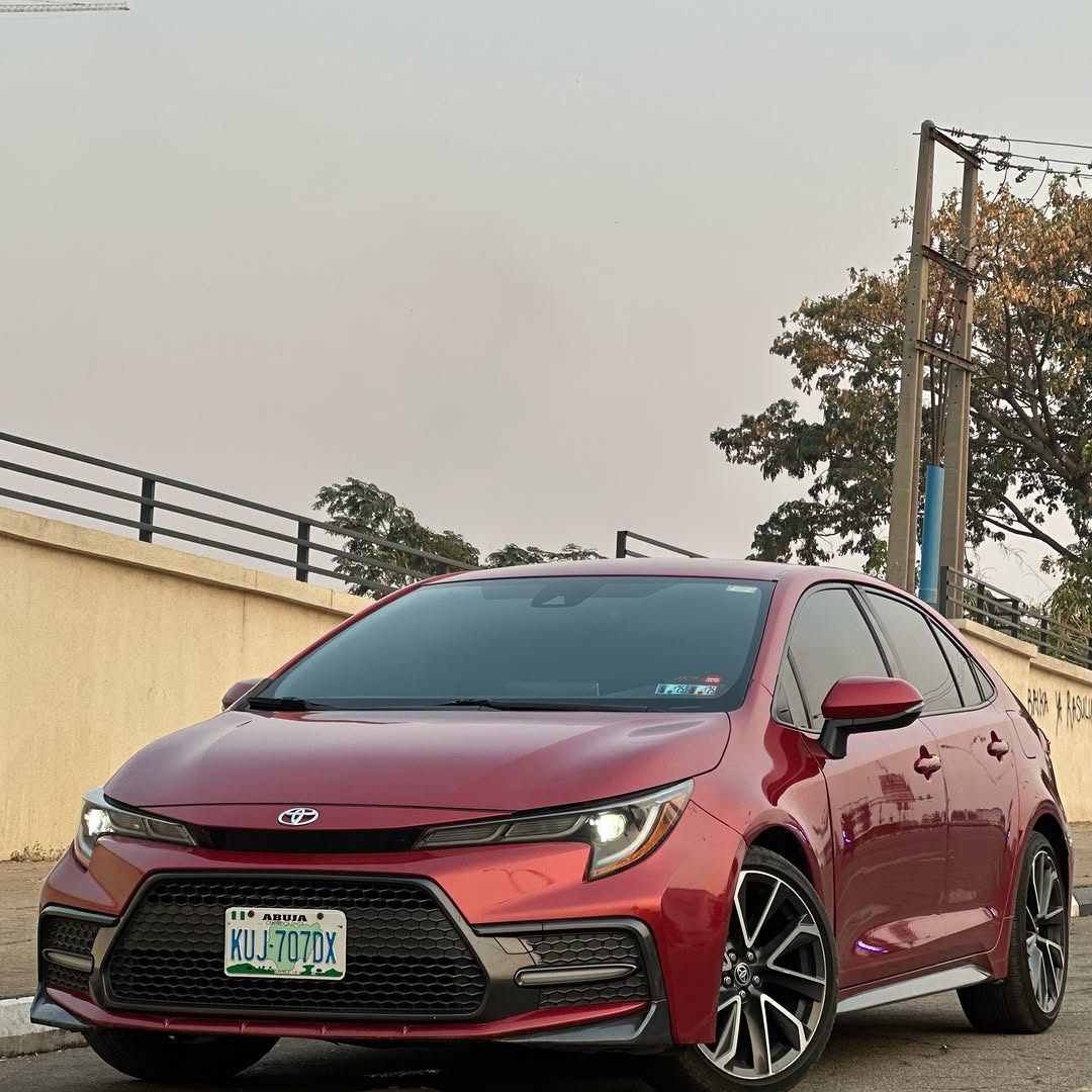 2019 Toyota Corolla SE: Like New, Duty Paid