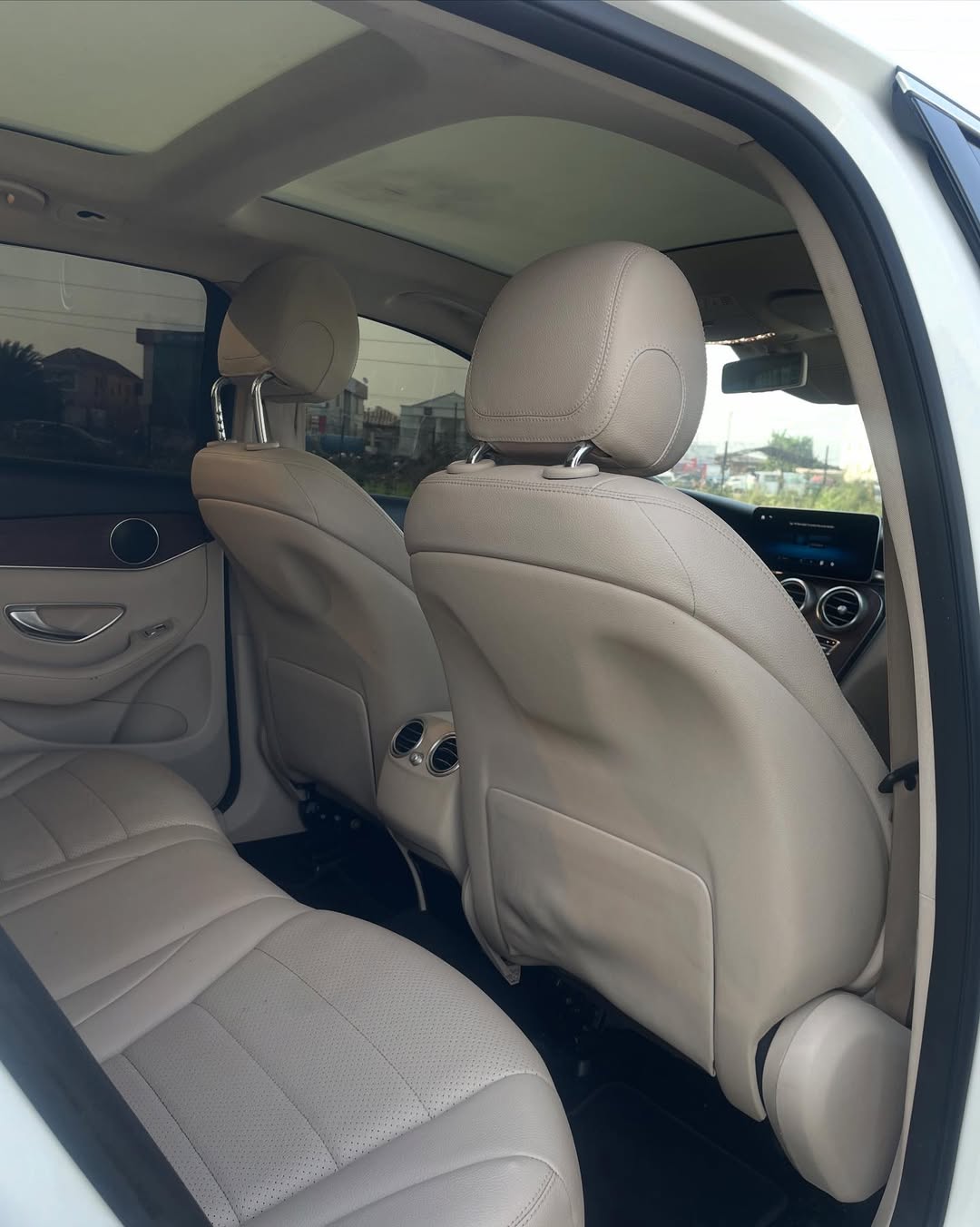 2021 Mercedes GLC300 4MATIC: Panoramic Luxury Awaits