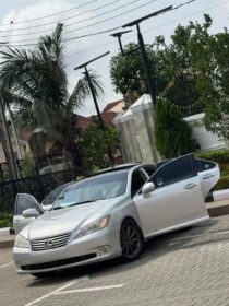 Flawless 2022 Lexus ES350: Panoramic Luxury for 12.5M