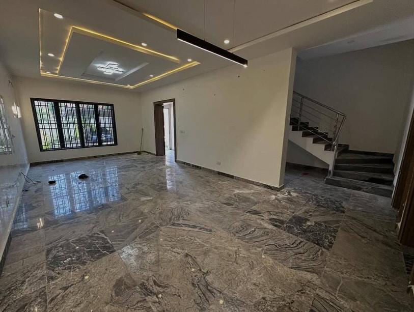 5-Bed Terrace Duplex with BQ in Lifecamp | N300M