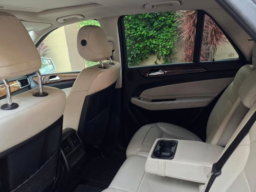 Luxury 2016 Mercedes GLE350: Pristine & Ready