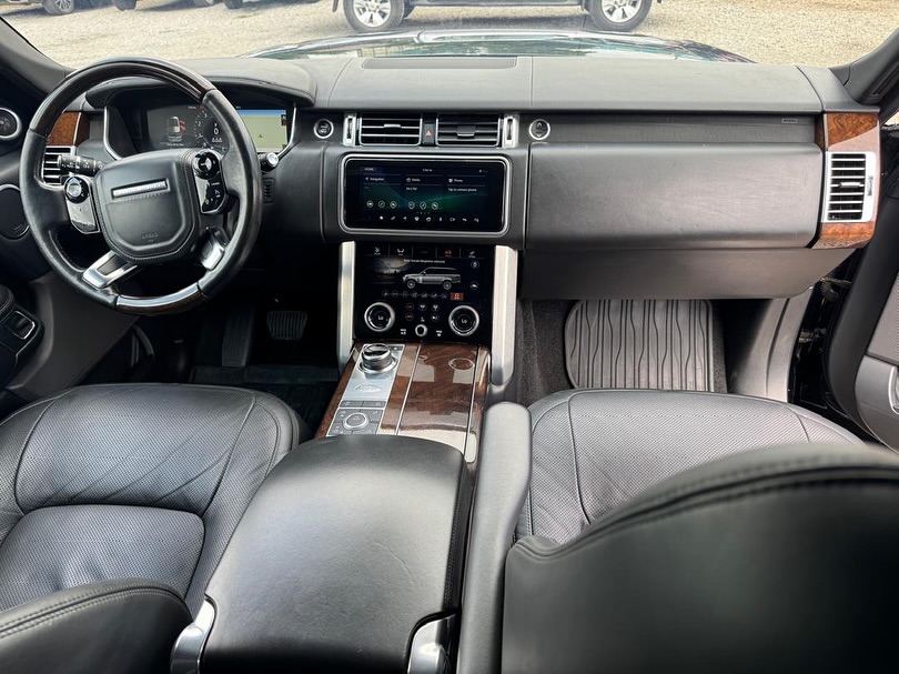 2020 Range Rover Vogue: Abuja’s Pinnacle of Power & Prestige
