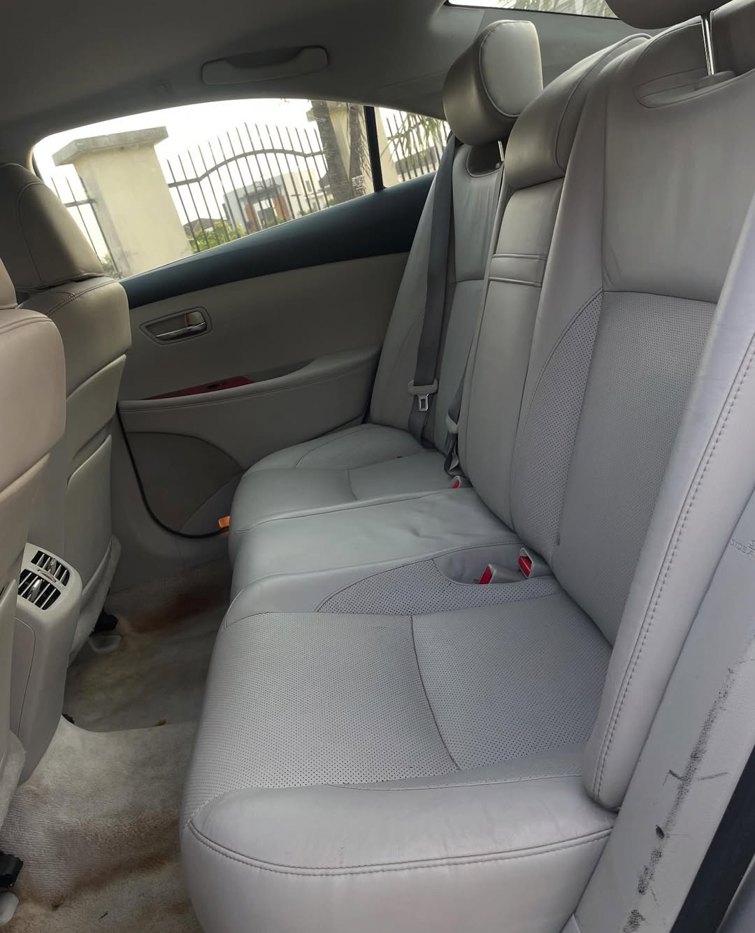 Imported Luxury: 2007 Lexus ES350 with Sunroof