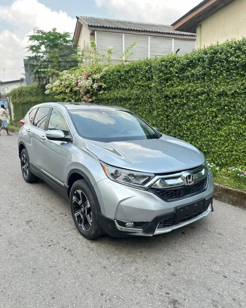 2018 Honda CR-V EX: Luxury & Reliability in Lagos