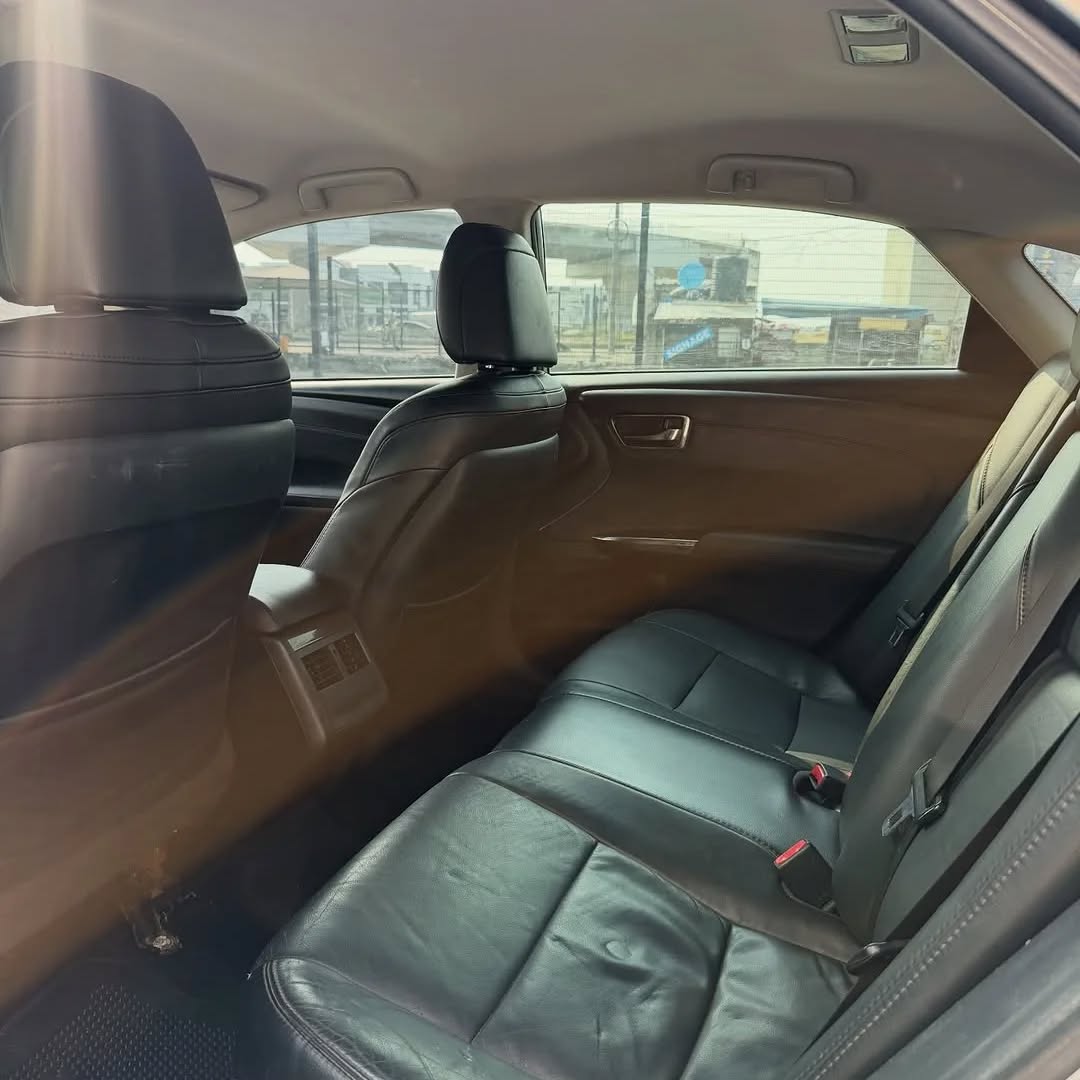 Luxury Sedan, Pre-Order Discount: 2014 Toyota Avalon