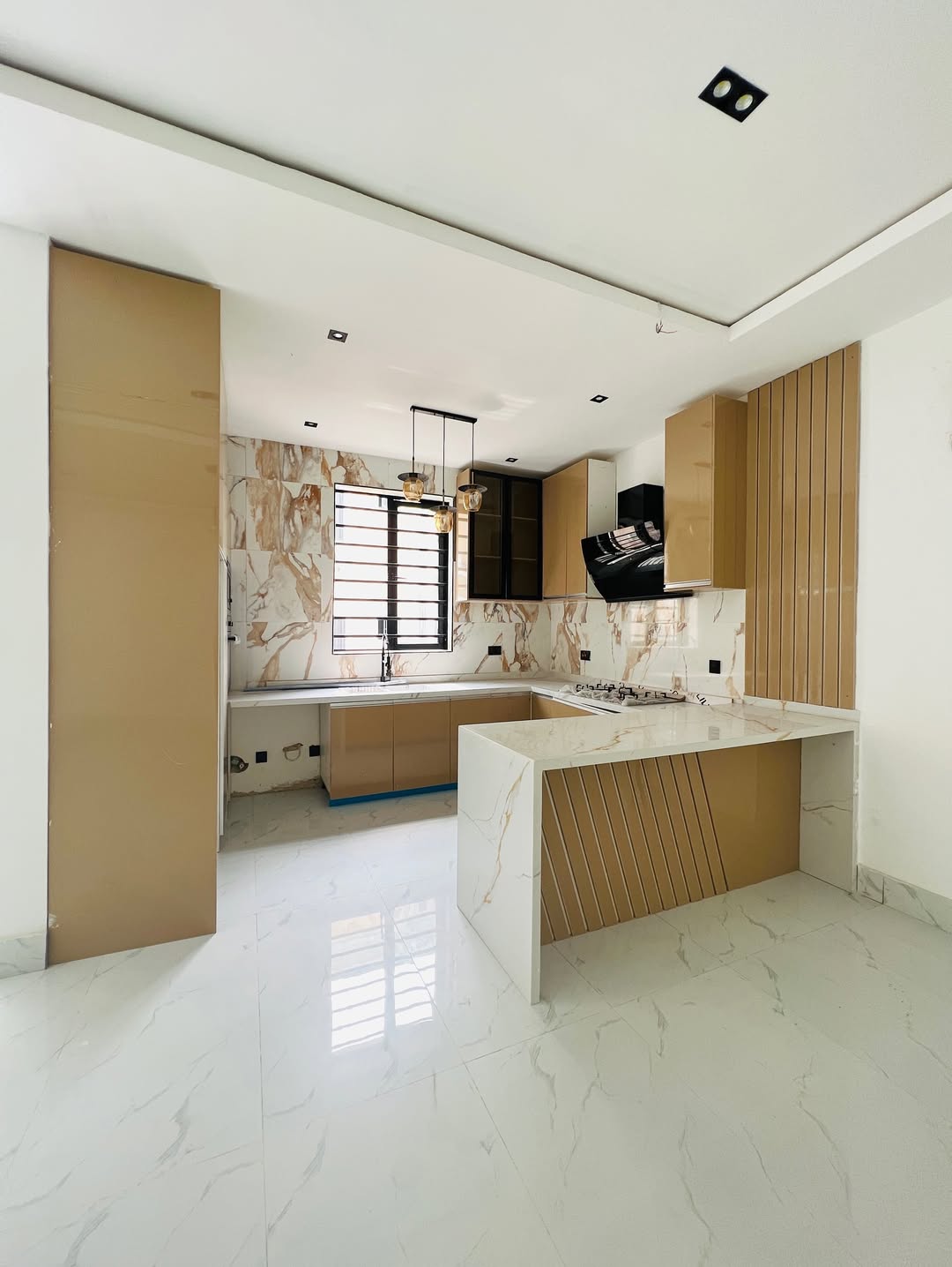 Lekki Phase 1 Gem: 2-Bedroom with Rooftop Oasis