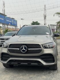 2020 Mercedes GLE 350: Luxury & Tech