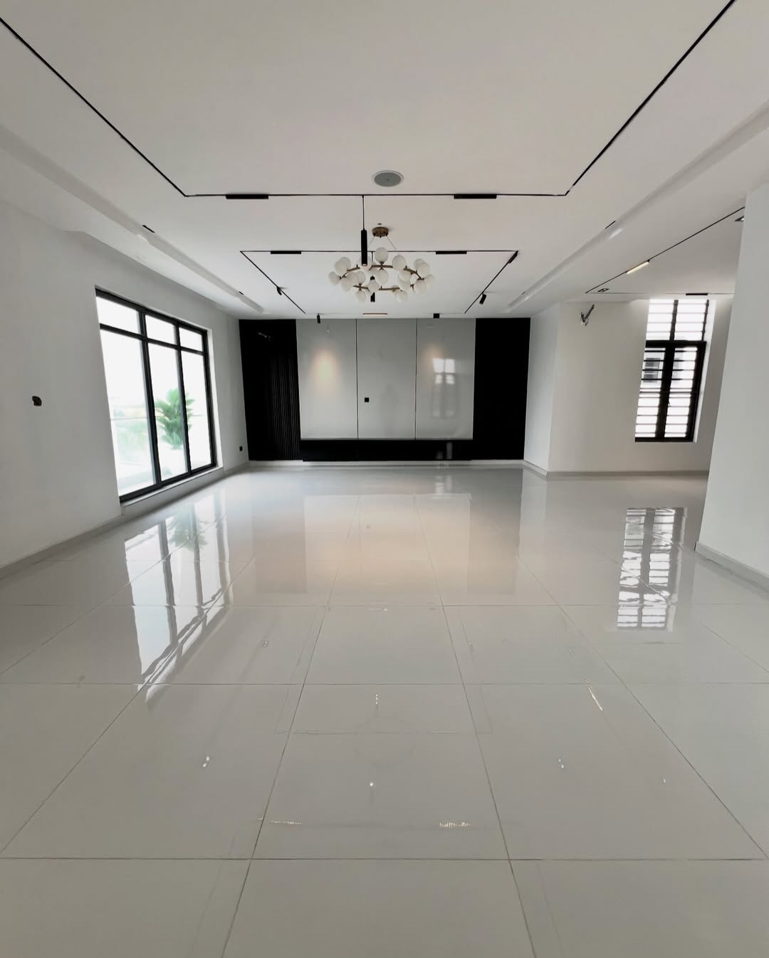 5-Bed Smart Estate Duplex in Chevron | Secure Luxury