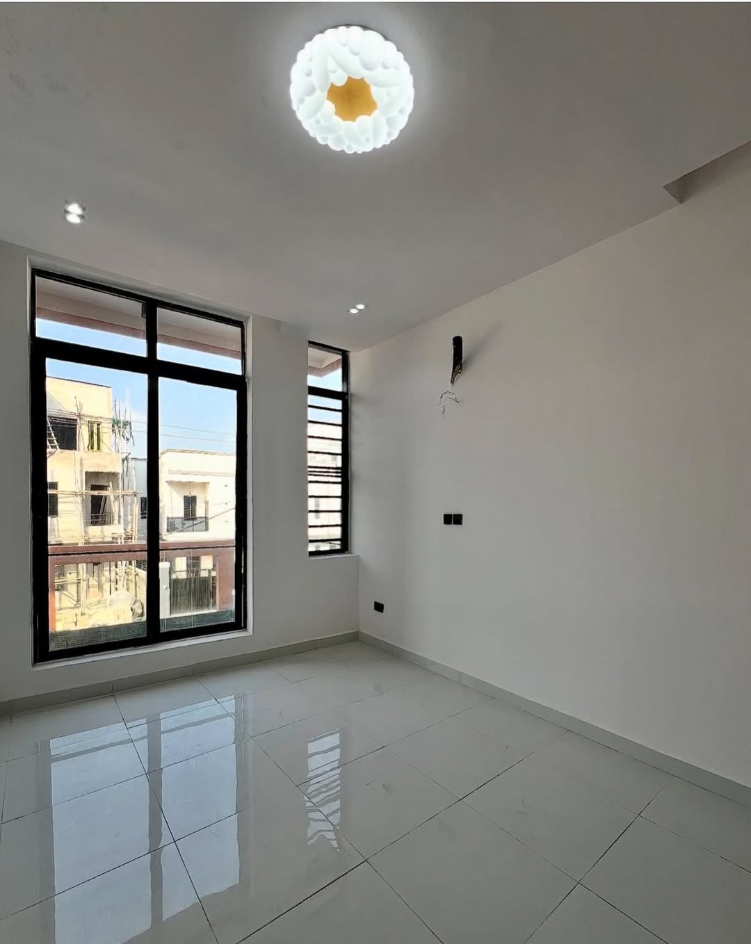 Prime Lekki 2-Bed: High-Yield Shortlet Gem