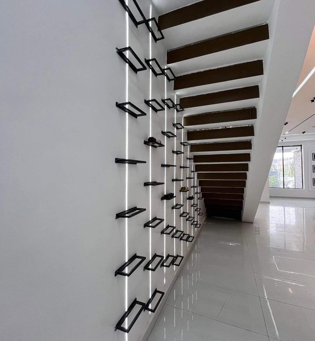 Ultimate 5-Bedroom Estate Gem with Pool & BQ in Ikota