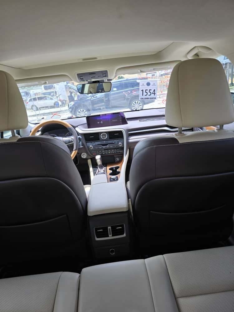 Luxury Lexus RX350: Full Option, Low Miles