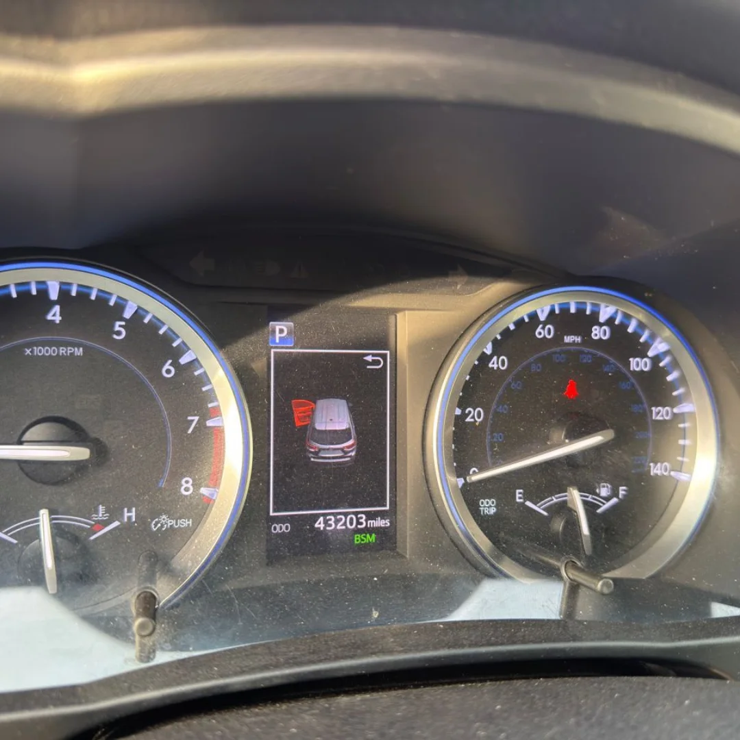 Luxury 2018 Toyota Highlander: Perfect & Ready Now