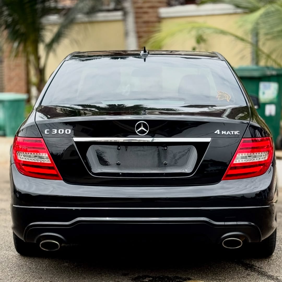 Luxury Ready: 2013 Mercedes C300, Smooth & Solid