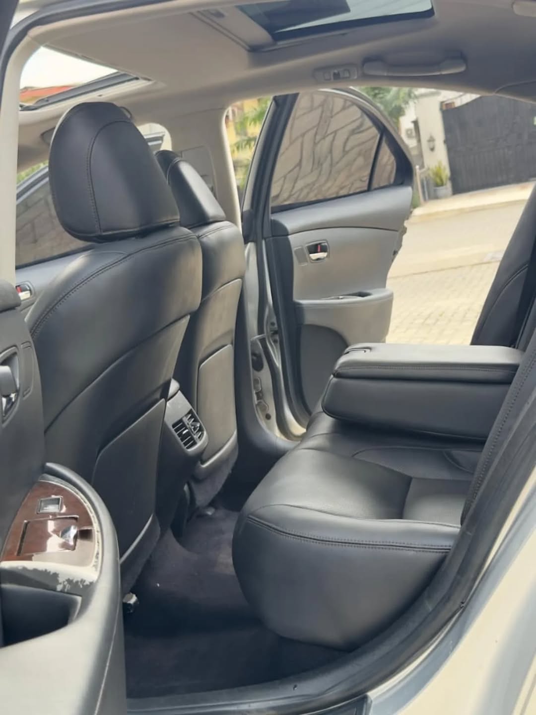 Flawless 2022 Lexus ES350: Panoramic Luxury for 12.5M