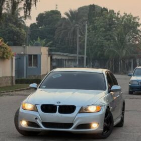 Immaculate BMW E90: 7M