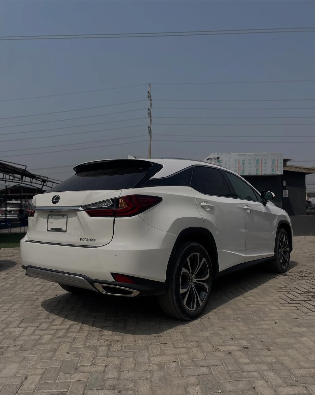 Luxury 2022 Lexus RX350: Sunroof & Safety Tech