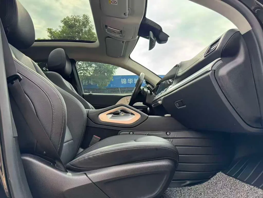 2021 AMG GLE53: Luxury Power, Delivered.