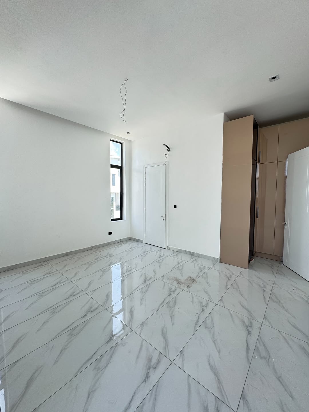 Lekki’s Ultimate 5-Bedroom Haven with Resort-Style Pool