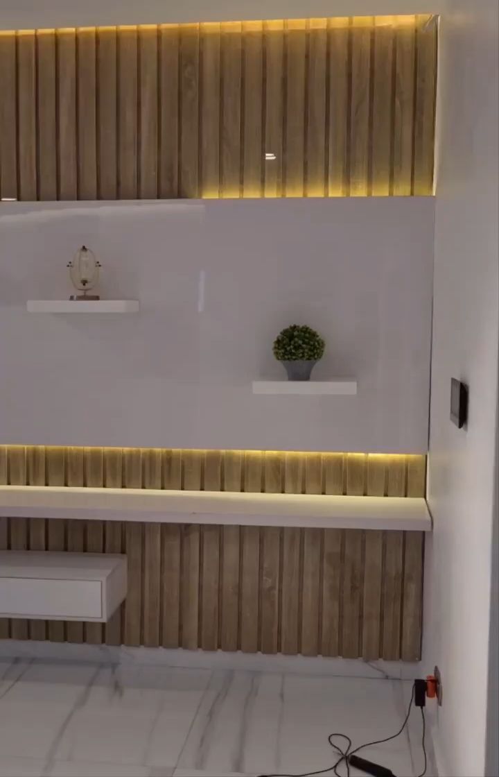 Custom Gloss Media Units from 450k