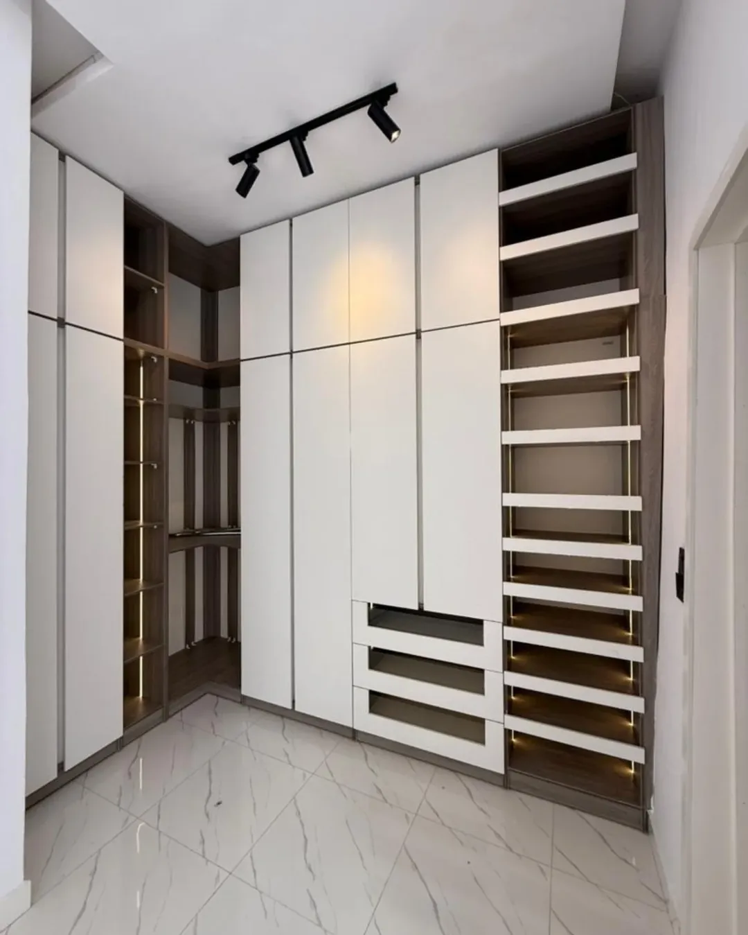 Spacious 4-Bedroom Duplex with Premium Finishes in Ikota