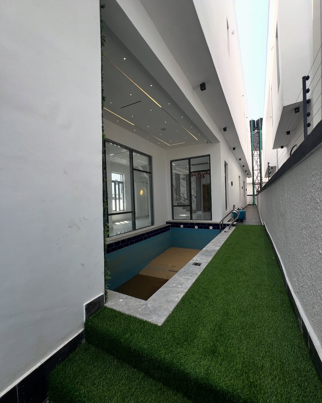 Lekki’s Ultimate 5-Bedroom Estate Oasis