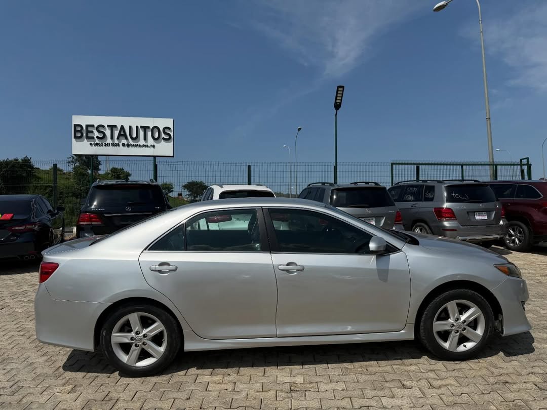 2014 Camry SE: 50% Down, Drive Away Today!