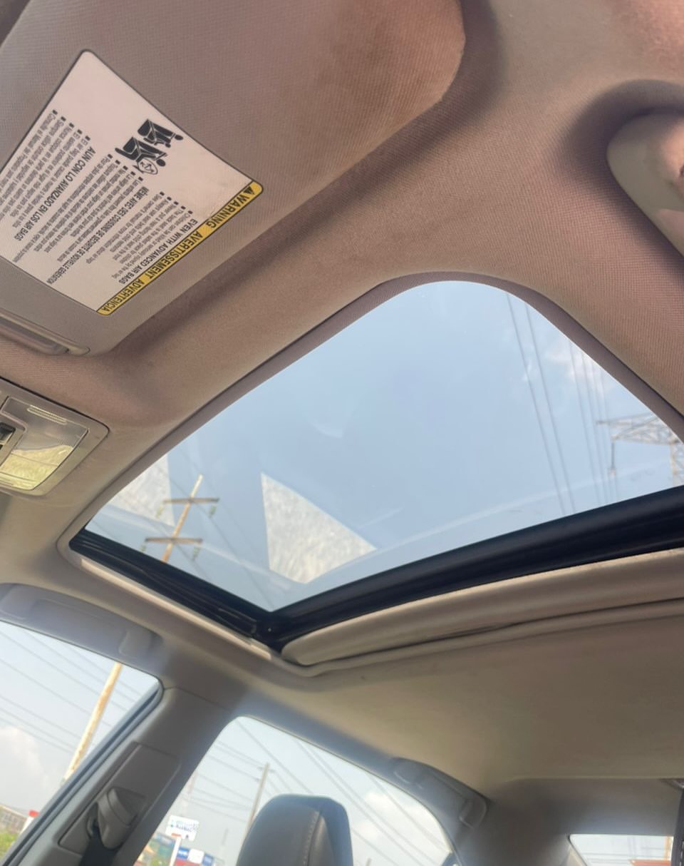 2013 Camry SE: Sunroof & Camera, Unbeatable Price