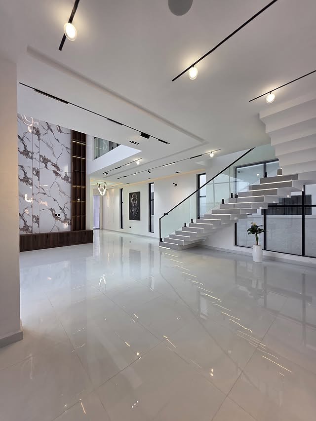 Exclusive 5-Bed Smart Dulex with Cinema & Pool in Chevron