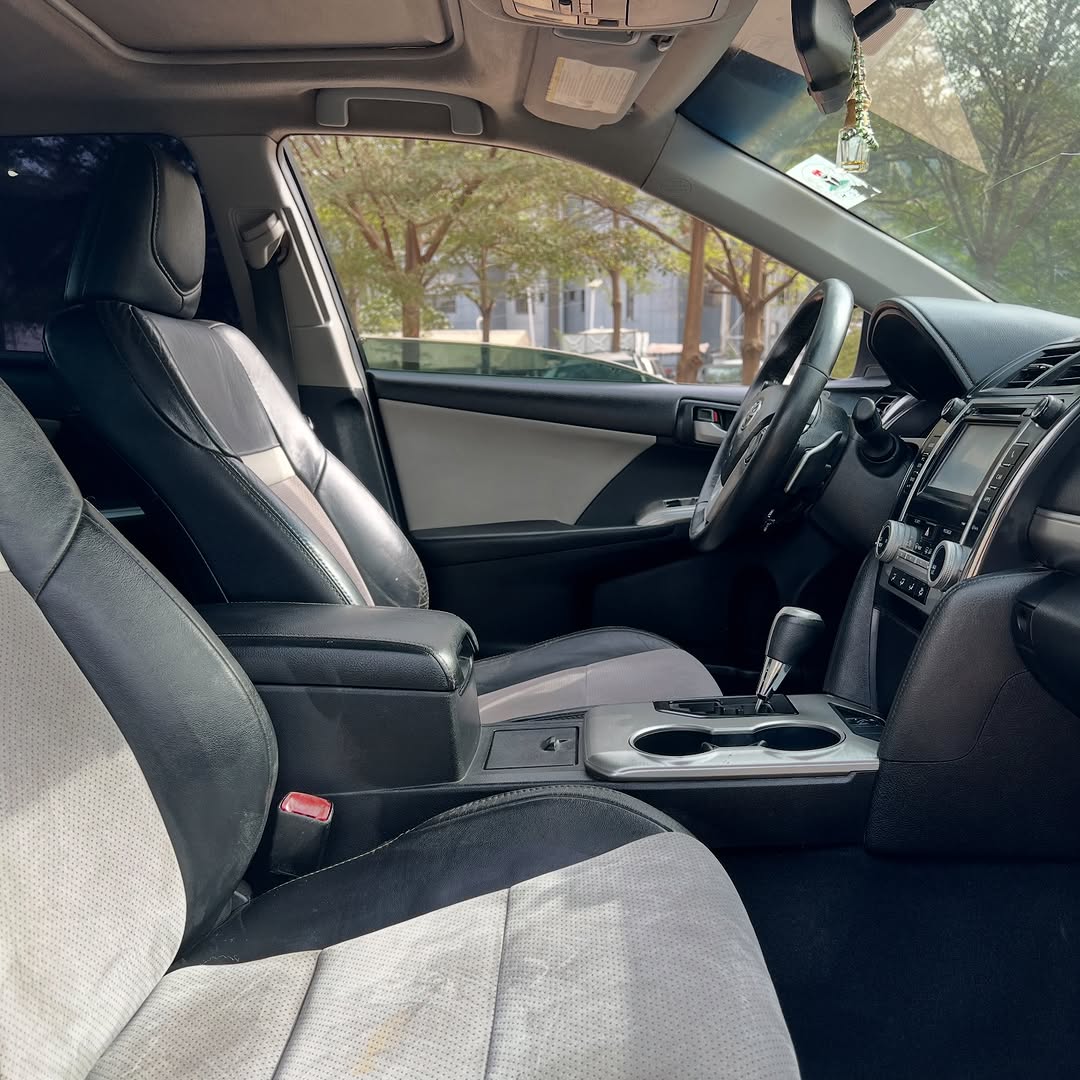 Unbeatable 2013 Camry SE: Luxury & Value in Abuja