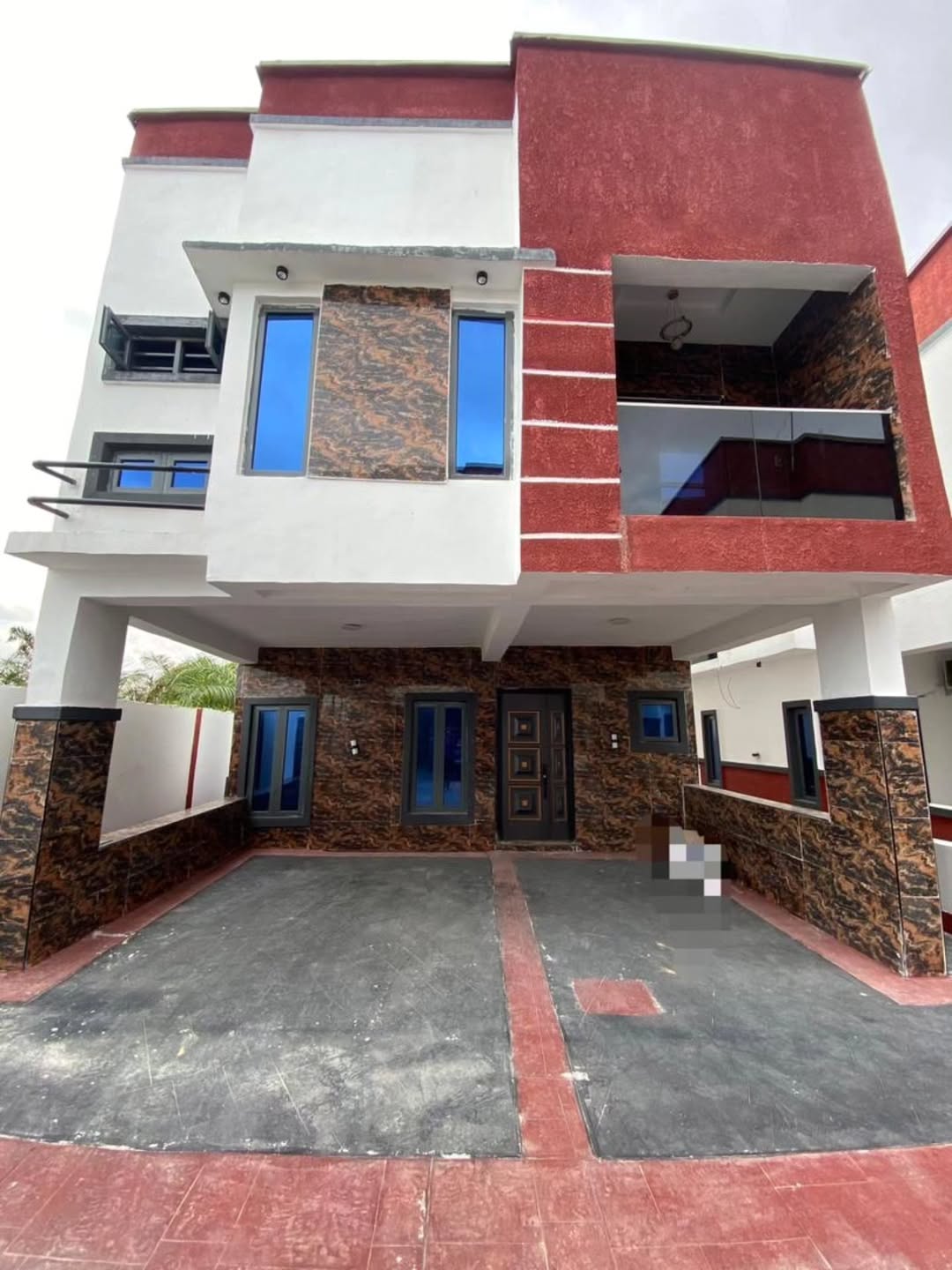 Spacious 4-Bedroom Duplex with BQ in Prime Lekki