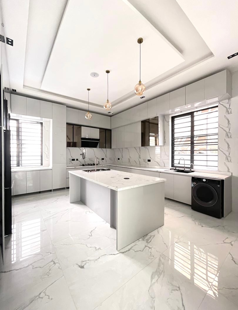 Lekki’s Ultimate Family Oasis: 5-Bed Duplex with Pool & Cinema