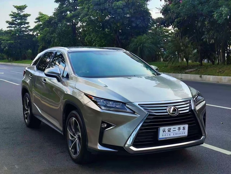 Luxury AWD Lexus RX: Doorstep Delivery Included