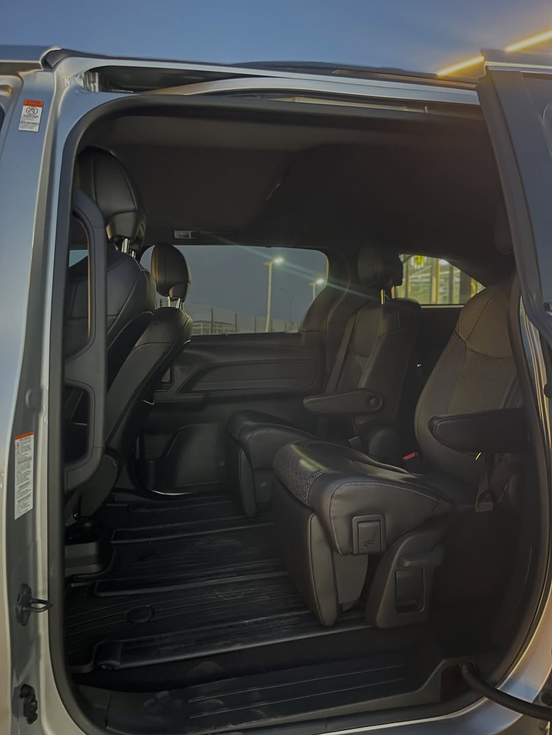 2023 Sienna XSE Hybrid: Luxury Meets 36 MPG