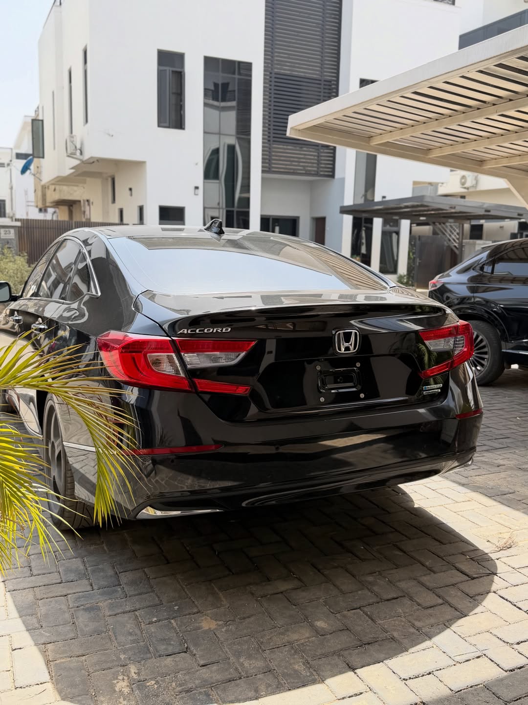 2018 Honda Accord Hybrid: Luxury Meets Fuel Savings