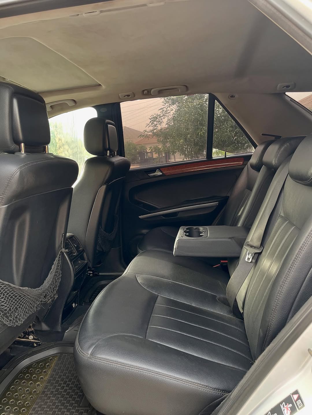 2008 Mercedes ML350: Pristine, Powerful & Ready to Drive