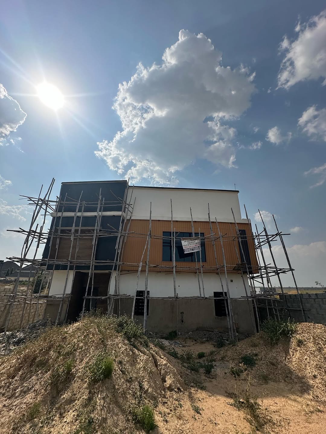 Sleek 3-Bedroom Duplex with Pool in Serene Lugbe