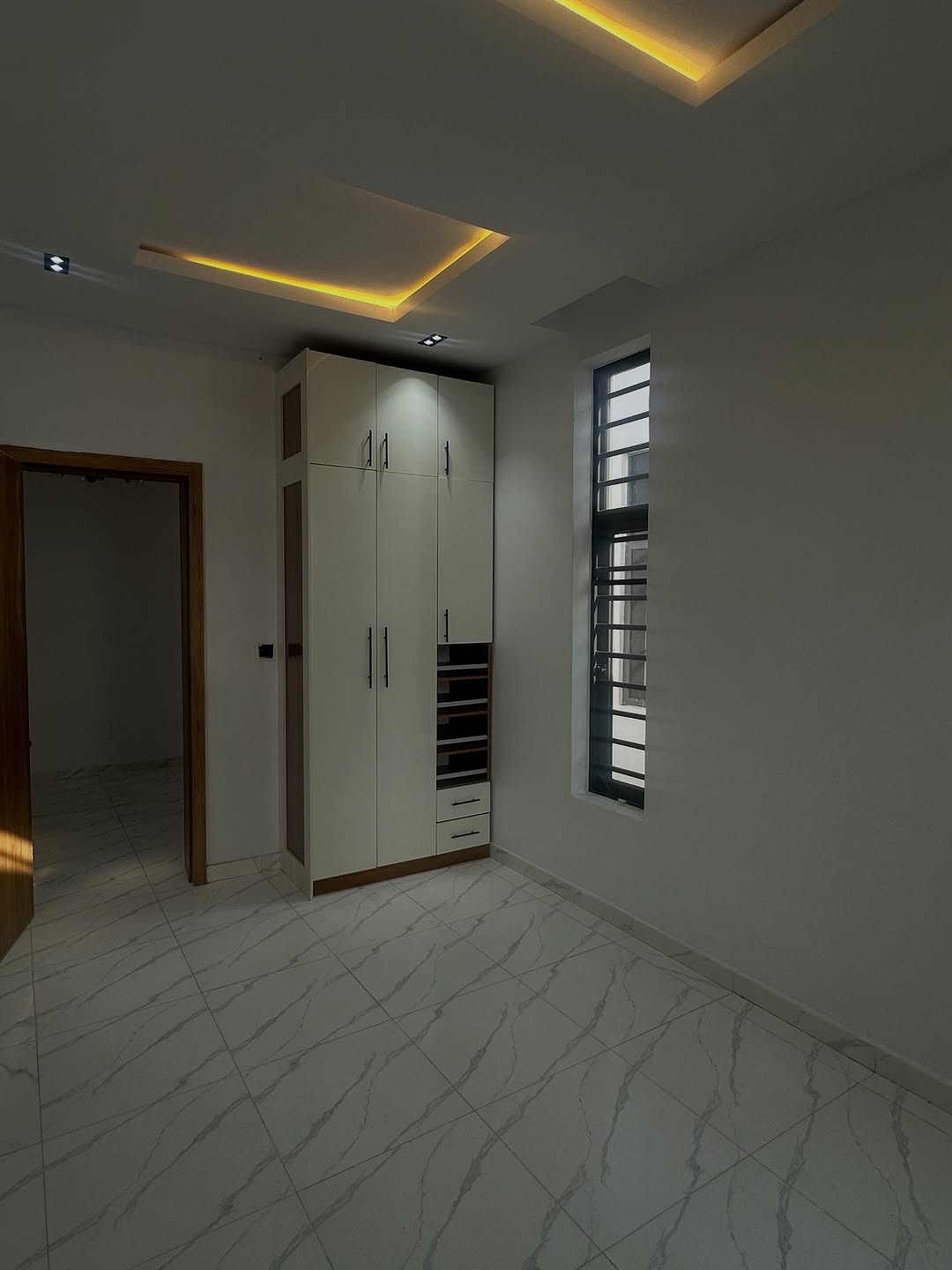 Modern 5-Bedroom Smart Home with Premium Finishes