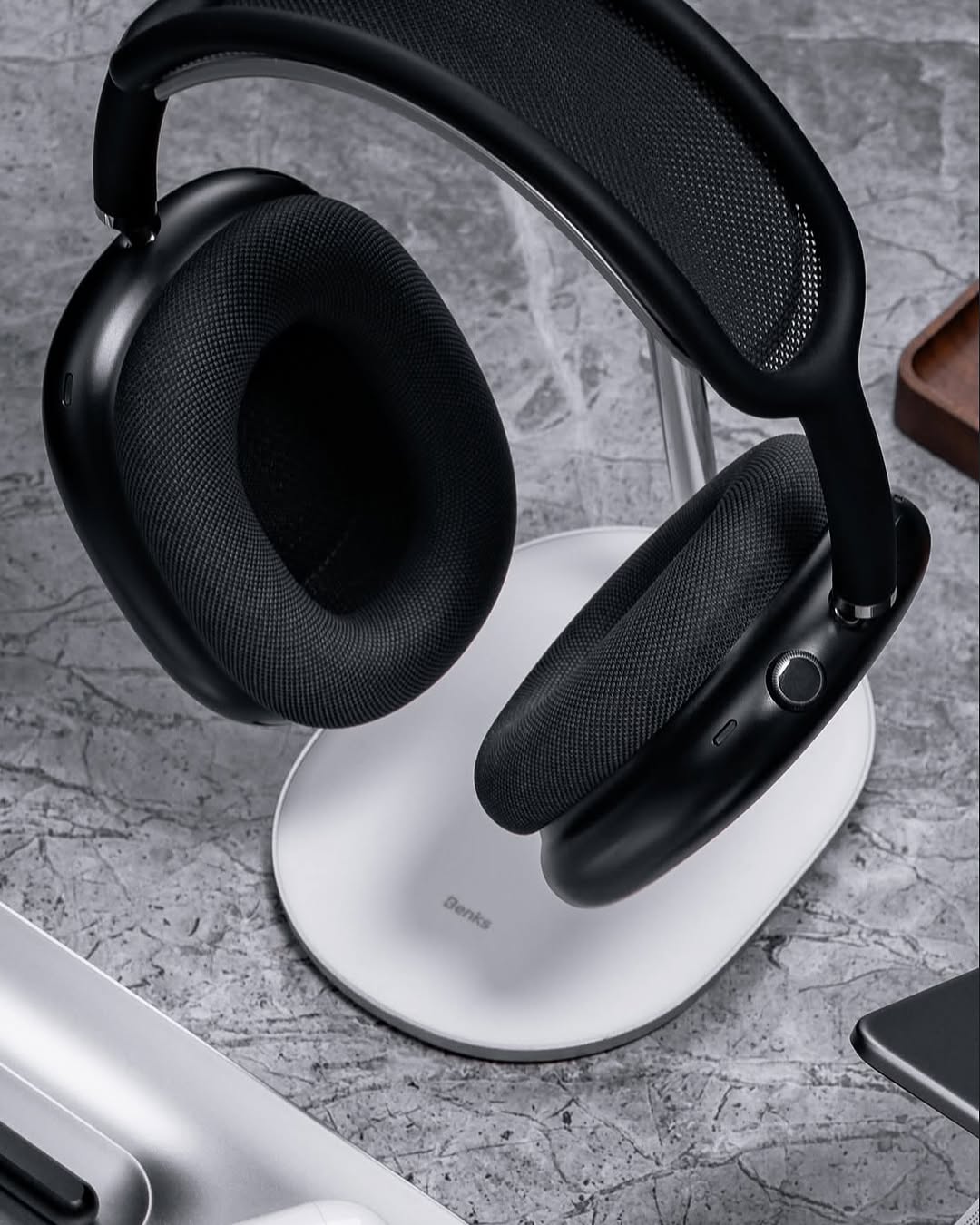 Tech Paradise: Gadgets Delivered Fast!