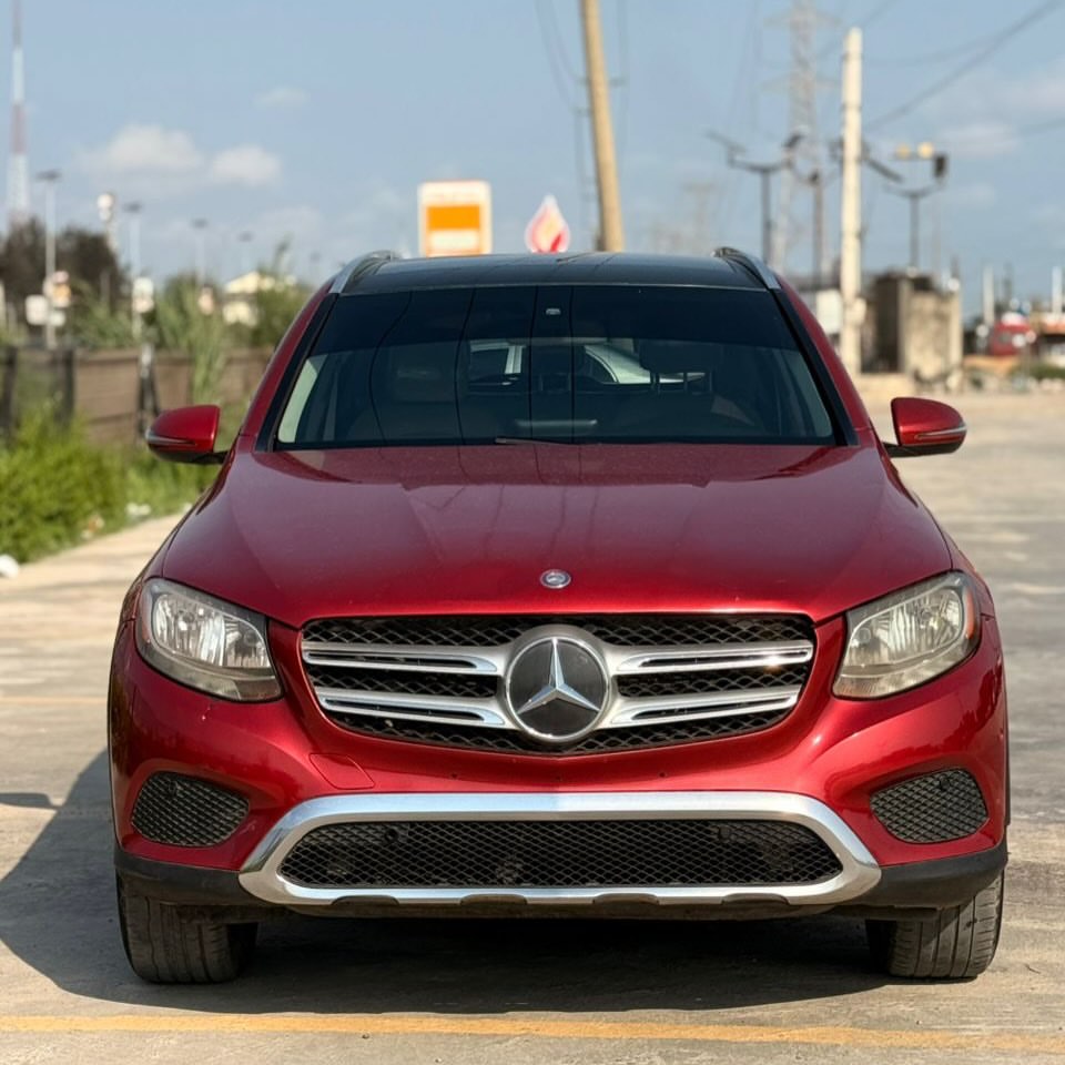 Red Hot 2016 GLC300: Luxury & Panoramic Views